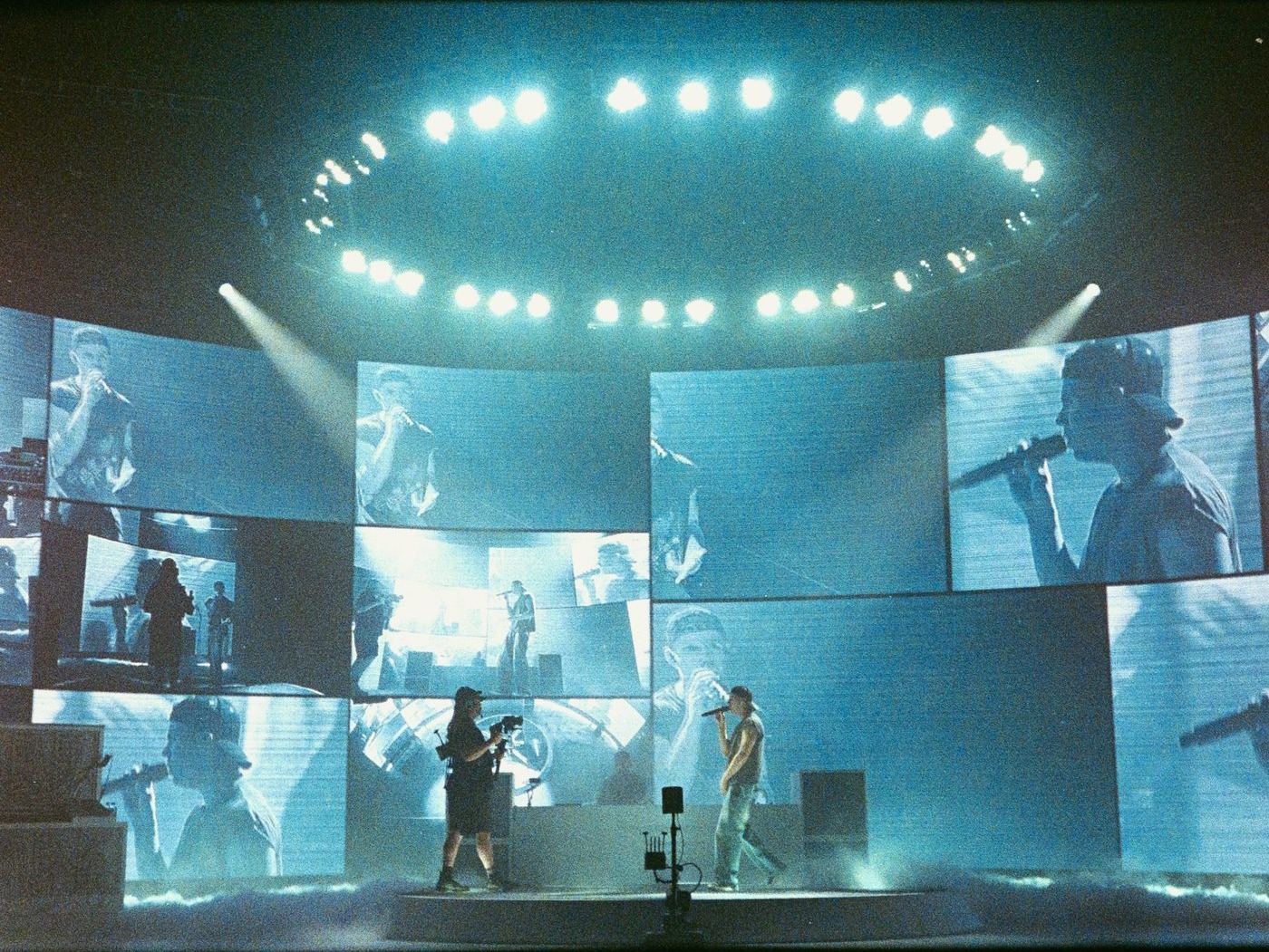 The Kid Laroi — A Perfect World live, circular stage and video walls. Photo: Adam Kargenian