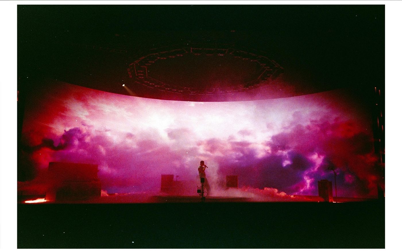 The Kid Laroi — A Perfect World, stage design frames (Sturdy) — magenta cloud screen, wide shot